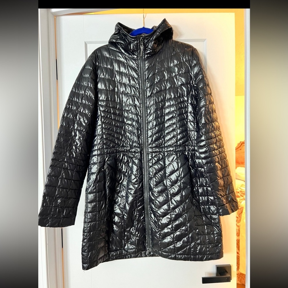 Northface women’s xl long thermoball black